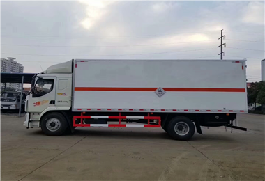 柳汽毒性氣體廂式運(yùn)輸車 柳汽毒性氣體廂式運(yùn)輸車