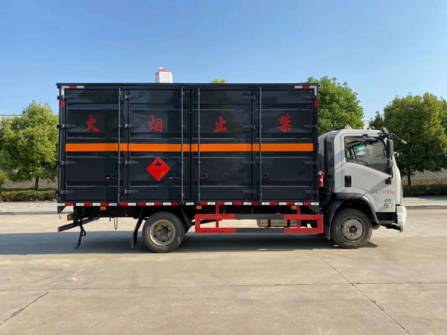 ���\(y��n)Σ�U(xi��n)Ʒ��ȼҺ�w��ʽ�\(y��n)ݔ܇(ch��)