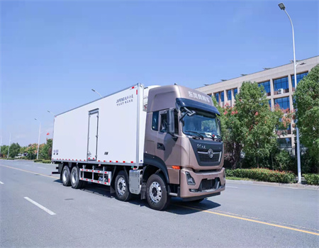 天龍9.6米冷藏車配開利850 天龍9.6米冷藏車配開利850