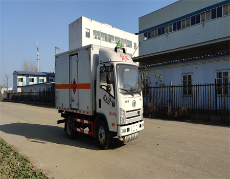 С�ͽ��Σ�U(xi��n)ƷΣ�U(xi��n)�U���ʽ�\(y��n)ݔ܇