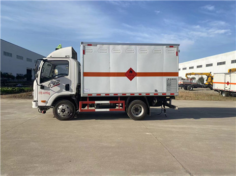 ���3.4���{(l��n)��Һ����ƿ�\(y��n)ݔ܇