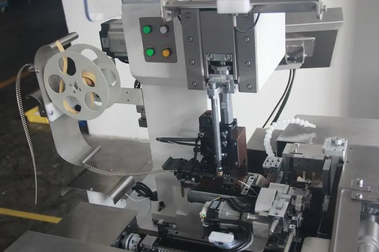 永坤XYK精準(zhǔn)電動(dòng)翻轉(zhuǎn)平臺(tái)減速機(jī)RPA280-10K-ST在南寧端子機(jī)業(yè)界的運(yùn)用體會(huì)													